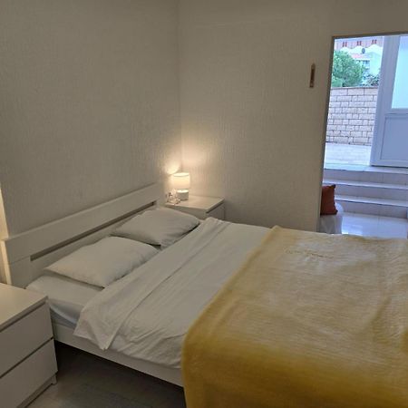 Apartment Ella Banjol 외부 사진
