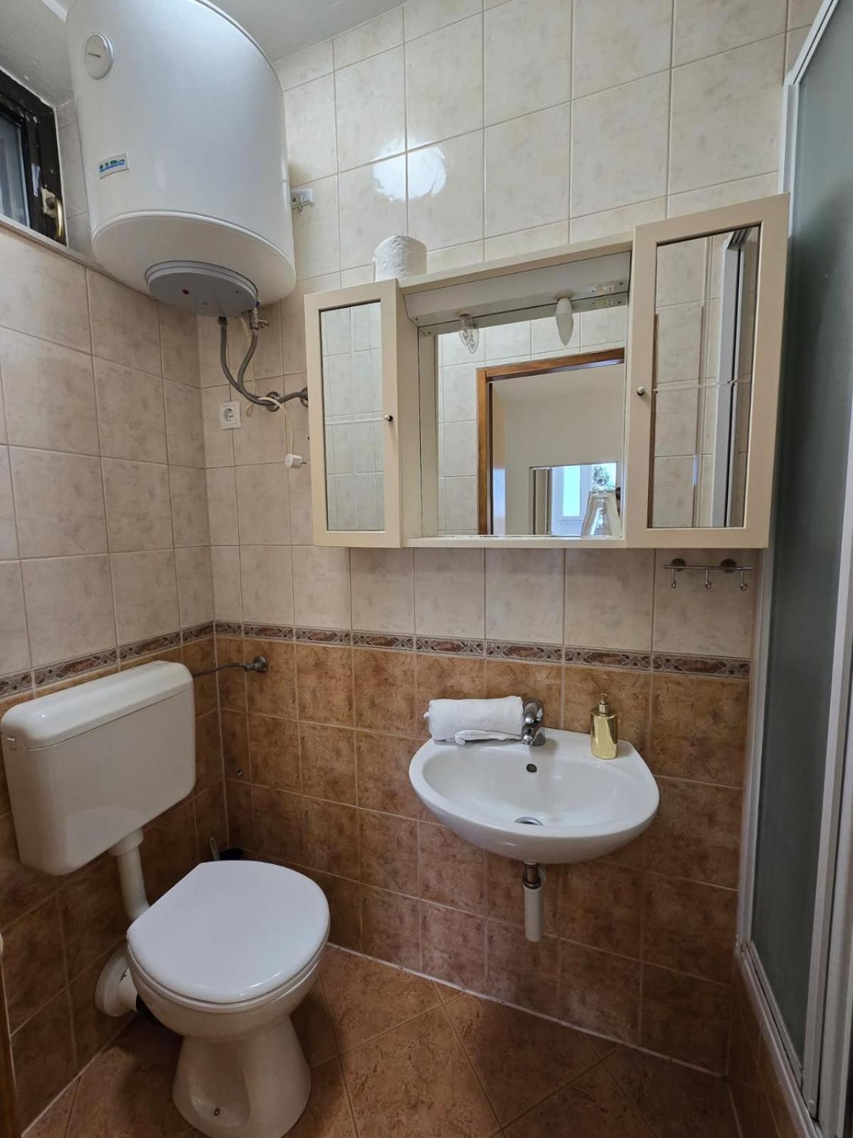Apartment Ella Banjol 외부 사진